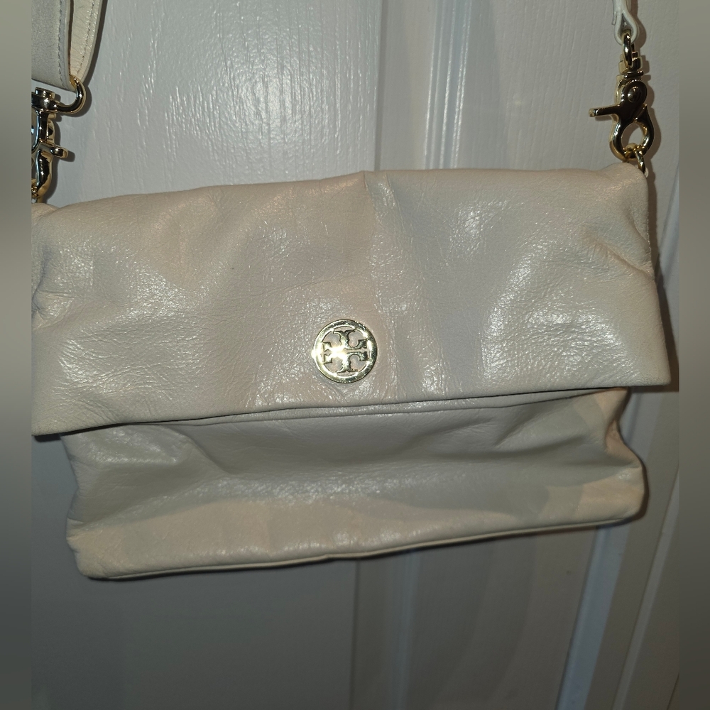 Elegant Cream Shoulder Bag - Picture 3 of 8